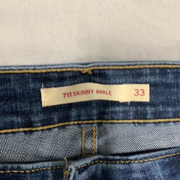 Levi’s 711 Skinny Ankle Jeans - Picture 5 of 6